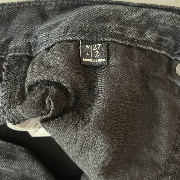 Abercrombie & Fitch High Rise Cheeky Black Distressed Denim Shorts Size 27 - Picture 5 of 5